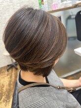 美容室マキシム ザモール春日店