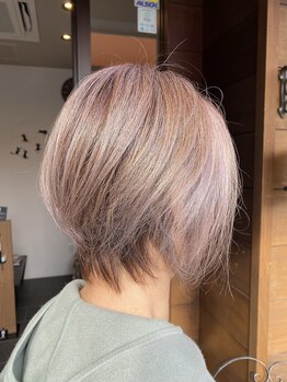 フェリアス ヘアー プロデュース Feriath hair produceの写真/あなたのライフスタイルにぴったりのグレイカラーを見つけませんか？白髪カバーで新しい自分を発見◎