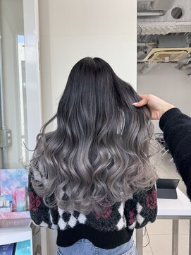 アライブ ハラジュク(ALIVE harajuku) 【ALIVE yu-ki 人気Whitesilverグラデーションカラー】