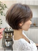  色気のある大人の刈り上げセンターパート × ダークアッシュ