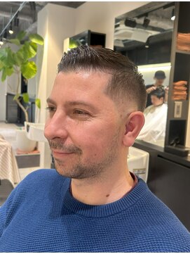 グラッシー(GLASSY) スペインカール/スパイキーショート/フェザーパーマ/：フェード