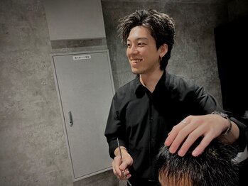 スイッチ(switch)の写真/【22時まで&月曜日も営業◎】経験豊富な男性stylistが責任もって最初から最後までマンツーマンで担当◎