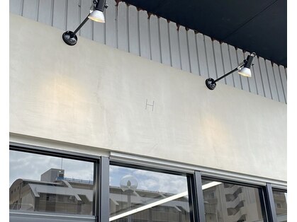 エイチ(H)の写真