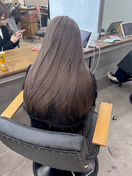 ローレン(Lolen.) ブリーチしたのにサラサラ　ミルクティーグレージュ　ふじゆー