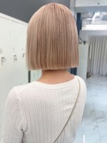 ランテルディ 渋谷(LANTERDIT)&nbsp;ミルクティーベージュ ハイトーン ブリーチ 切りっぱなしボブ