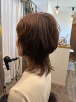 癖毛を生かしたウルフスタイル