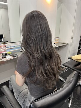 シベルバレー 横浜(sibell) グレージュカラー/ブリーチ/アッシュカラー