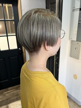 リルア 博多(LIRUA) 刈り上げショートヘア