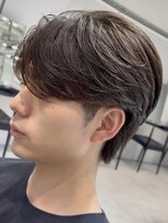 フィフス 大分(fifth)&nbsp;大分フェザーパーマメンズカットラウンドマッシュセンターパート