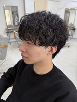 メルシー ドゥ メンズ(merci deux)&nbsp;波巻きパーマセンターパートスパイラルパーマツイストパーマ韓国