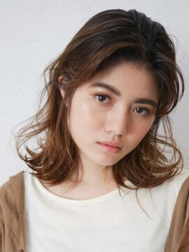 アース 北谷店(HAIR&MAKE EARTH) ウエットな質感のウェーブミディ