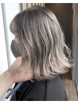 アライブ キチジョウジ(ALIVE Kichijoji)&nbsp;小顔セミウェットウェーブハイライトカラーオリーブカラー着物