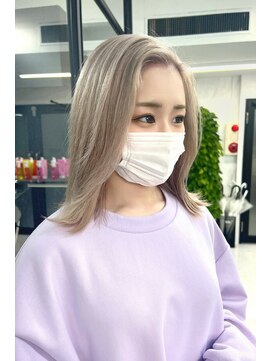 リア 大阪梅田(Ria) ~ホワイトミルクティーベージュ~ 【Ria 大阪 梅田】