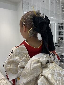 オニキス(ONYX) 成人式ヘアお呼ばれヘアセットパーティーヘアドレス【aya】