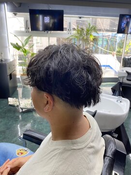 グリーディーフォックス 三軒茶屋(GreedyFOX) 波巻き/マッシュパーマ/ウルフ/ハイライト<理容室>三軒茶屋