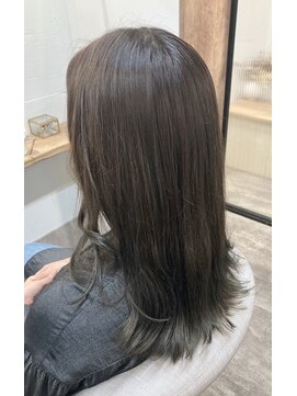 シア 綾瀬店(SHEER) オリーブグレージュ