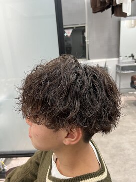 リアライズ(REALIZE) 波巻きスパイラルパーマ