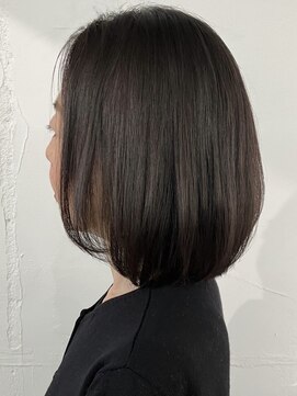 メロウ(me'lou) 《me’lou》ミディアム×艶 20代30代40代50代