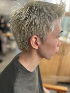 メンズカット バイ ソイクフ(メンズカット by SOY-KUFU) MEN'S HAIR前髪かき上げハイトーンショート