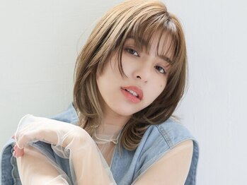 テトテ バイ ミリー 江坂(tetote by milly)の写真/【江坂駅3分】小顔やお顔のバランス、骨格などを見てひとりひとり1番かわいいバランスを作るカット技術が◎