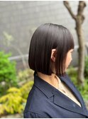 切りっぱなしボブ 透明感カラー 前下りボブ ぱっつんボブ