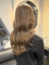 ジゼル 筑紫野(GiseL)&nbsp;ロング レイヤー ブラウン ベージュ ブリーチ ダブルカラー 20代