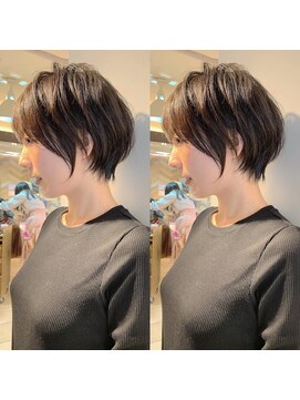 ネオリーブ モカ 川崎チネチッタ店(Neolive mocca) 20代30代40代大人可愛い小顔丸み前下がりショート 川崎