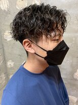 アカ(ACA)&nbsp;センターパートツイストスパイラルパーマツイストパーマ札幌大通