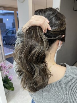 ラナ(Lana) 【Lana】20代/30代/40代 大人透明感グレージュ 3Dハイライト