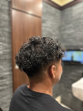 プレミアムバーバー 目黒店(PREMIUM BARBER produce by HIRO GINZA) くるくるパーマ