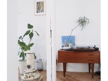 ヒュッゲ(hygge)の雰囲気（new open古き良きものと新しいを融合）