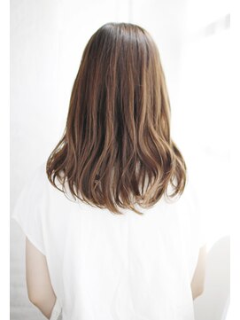 シュシュット(chouchoute) ワンレンボブルフ小顔ネビージュブリーチ縮毛矯正黒髪質改善/156