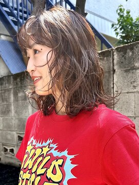 ナループロアオハナ(Nalu pu loa ohana) ミディアムパーマウェーブパーマゆるめパーマコテ巻き風パーマ