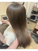 透明感オリーブベージュ