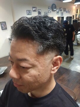 ヘアーステージ フィガロ(HAIR STAGE FIGARO) テーパーフェードスタイル
