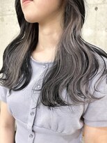 サクラ オモテサンドウ(SAKURA)&nbsp;仕事や学校で結んで隠せるインナーカラーグレージュx髪質改善