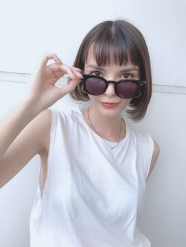 salon de MiLK 札幌大通店【サロン ド ミルク】 後ろから見ても可愛い前下がりパッツンボブ