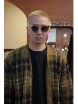 エディ(Edy)&nbsp;メンズ刈り上げケアブリーチ抜きっぱなしブロンド眉毛カット岡山