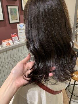 ムーン(moon) ＃ボブ＃カーキグレージュ＃大人かわいい＃フェザーバング