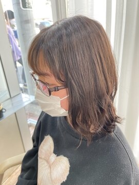 プラグ(Plug) 愛されミディアム似合わせカットくせ毛10代20代学生学割