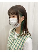 【顔まわりレイヤーミディアム×インナーカラー】