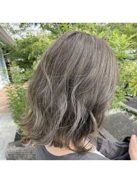 テクライズ 豊橋店(TECHRISE) ☆白髪染めでも楽しめる、透明感ハイライト、オリーブカラー☆