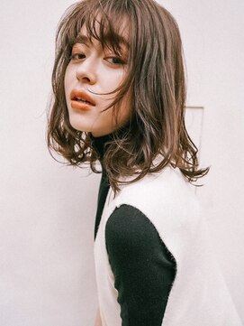 ドットハリス(.Hallis) カカオブラウン/小顔ミディアムレイヤー