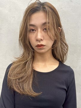 ウェイズトウキョウ 新宿店(Ways TOKYO) レイヤーカット　グレージュカラー　ハイライトカラー　前髪