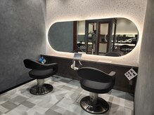 ヘアメイク アース 秋田仁井田店(HAIR & MAKE EARTH)の雰囲気（上質な空間となっております。）