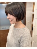 ラレイ(Lalei) 【白岩】シスキュアストレート×赤味消しカラー/オリーブカラー