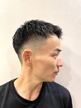 銀座マツナガ 神田店 好印象！爽やか短髪ツーブロ刈り上げアップバング簡単立ち上げ