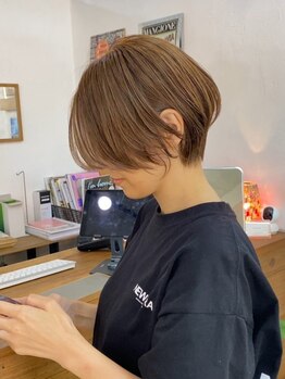 フランク(Frank)の写真/大人女子に人気の高いハンサムショートやカジュアルな丸みショートまで☆再現性の高いStyleをご提案