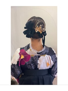 ヘアーアンドメイクアップモパ 卒業式ヘア