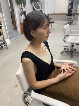 ニュード(niud) 耳かけボブ